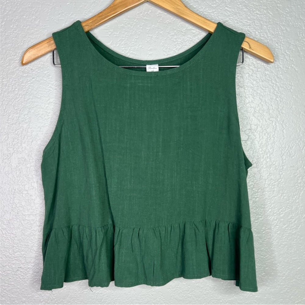 Green Sleeveless crop Top button back sz small